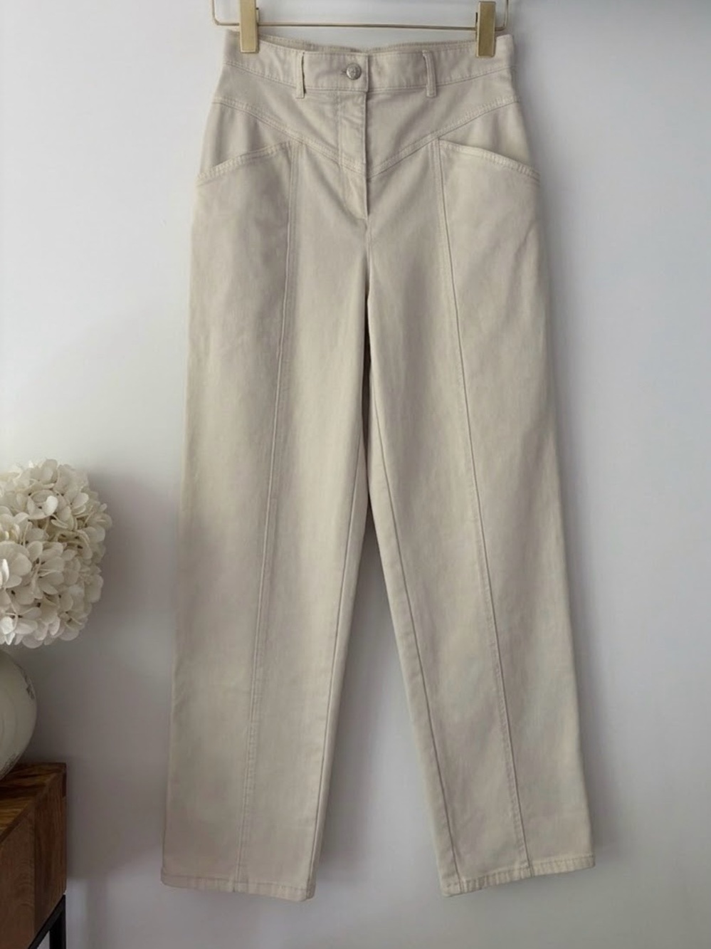 Aritzia Wilfred Free Archer Pants in Cream - Size 2 - High Rise Straight Leg